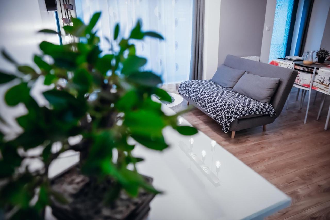 Cosy Et Moderne En Centre Ville, Fibre Haut Debit Ernee Ngoại thất bức ảnh