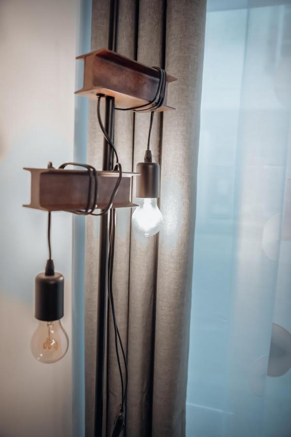Cosy Et Moderne En Centre Ville, Fibre Haut Debit Ernee Ngoại thất bức ảnh